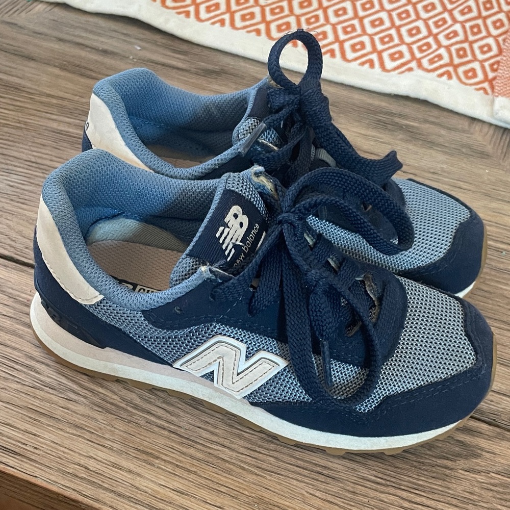 New Balance Kids Navy and light pink/ White Sneakers